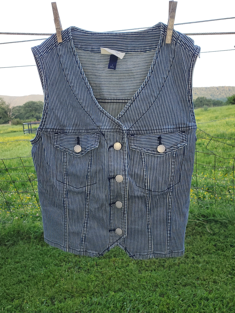 Universal Thread Navy and White Striped Cotton Vest
